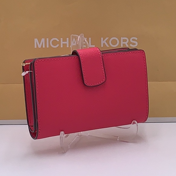 MICHAEL KORS
Medium Crossgrain Leather Wallet
Electric Pink
NWT - Picture 10 of 14